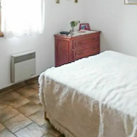 Apartment Beautiful, 3-bedroom House With A Swimming Pool And Mountain Views In Saint-Raphael (Var)