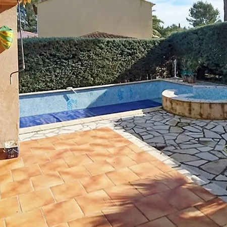Beautiful, 3-bedroom House With A Swimming Pool And Mountain Views In Apartment